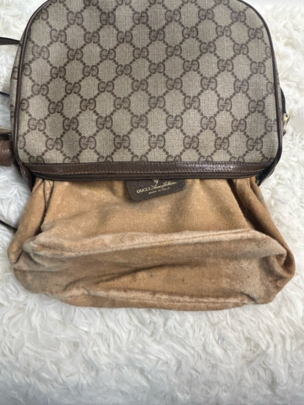 Gucci Brown GG Canvas Crossbody with Signature Green-Red Web. Authentic - Picture 8 of 16